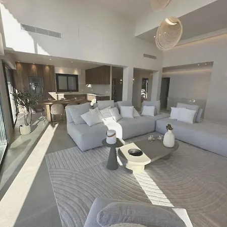 Perfect For 14 People Casa vacanze